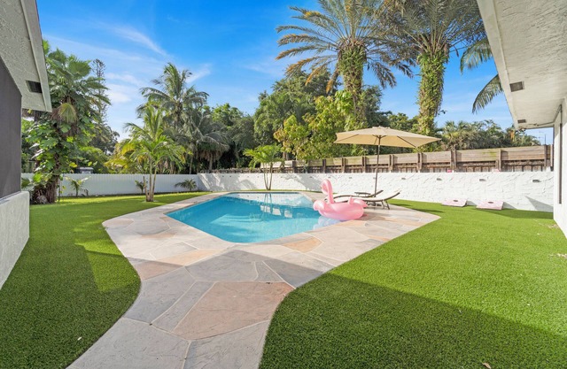 Game On in Florida :5BR Fun House with Private Pool