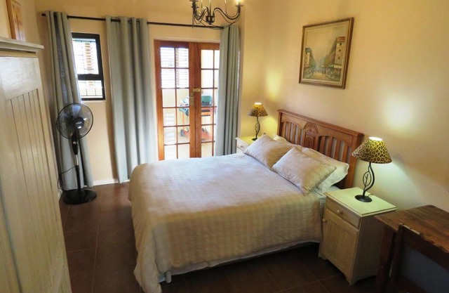 Gansbaai Central Accommodation Sleeps 2 adults and 2 kids under 10 years