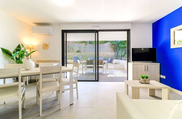 Garden,beach et pool in La Favière by SELECT’soHOME