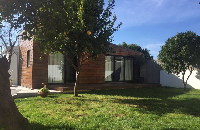 Garden house - Coimbra (Casa do Muro)