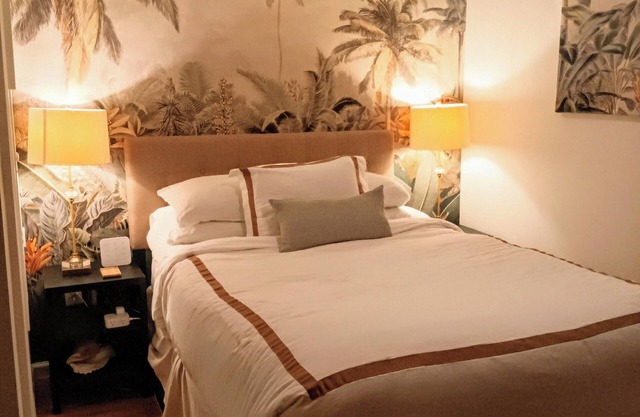 Garden House in Historic Savannah, walk to dining, music, shops - 30 day minimum