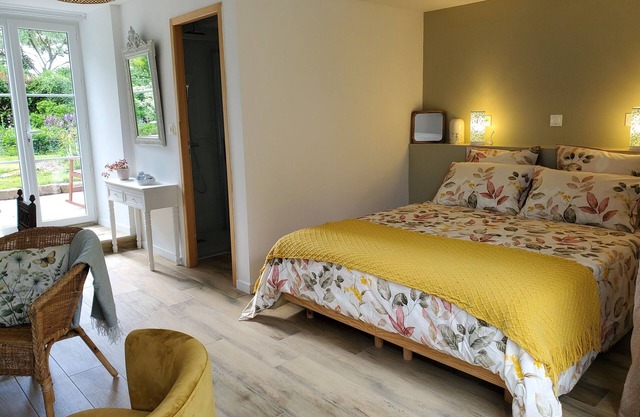 Garden-level B&B in the Normandy countryside