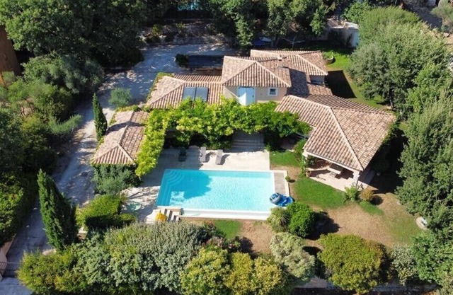 Garden villa with pool