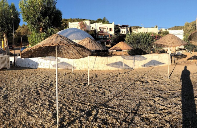 Garten-appartement mit Meerblick und 1 Min. Fussweg zum Strand