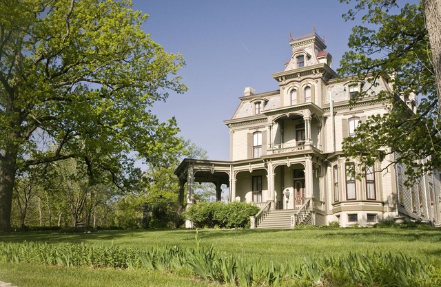 Garth Woodside Mansion B&B