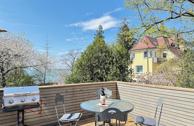 Gärtnerhäusle vacation apartment - charming vacation apartment close to the lake