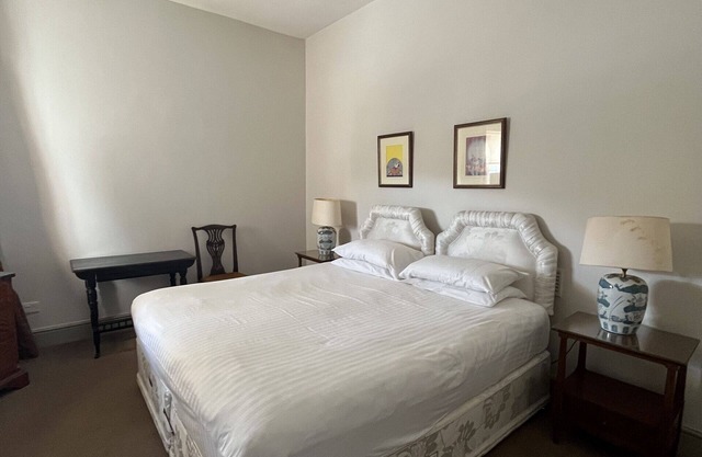 Gatehouse Annexe Ensuite Room
