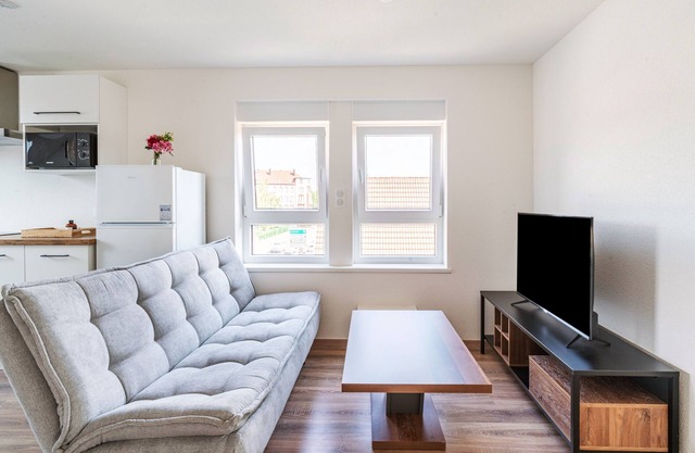 Gemütlich 6 - Two Bedroom Apartment, Sleeps 4