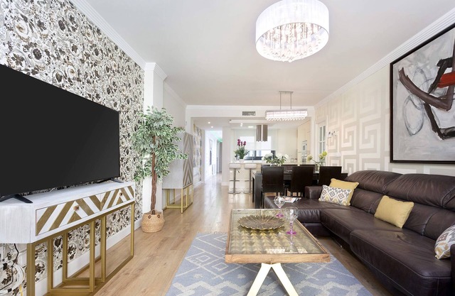 Genteel Home Velazquez