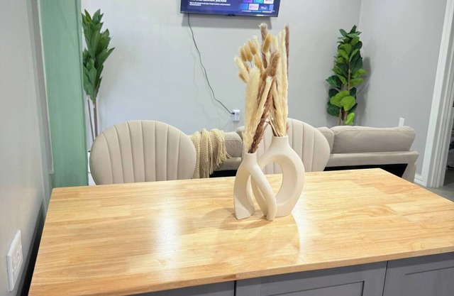 Georgetown Oasis Modern and Stylish