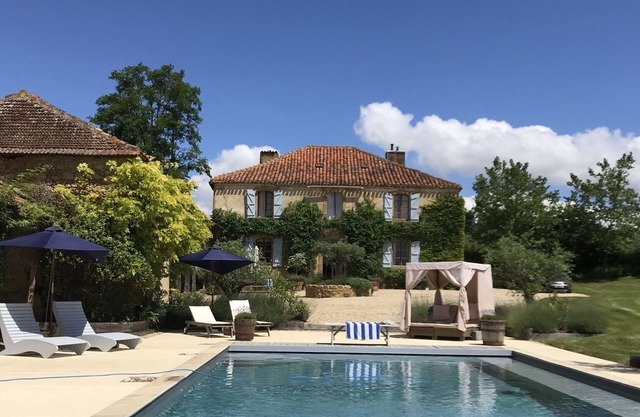 Gers 5bed Farmhouse , splendid views & stunning pool near Marciac sleeps 10 -12
