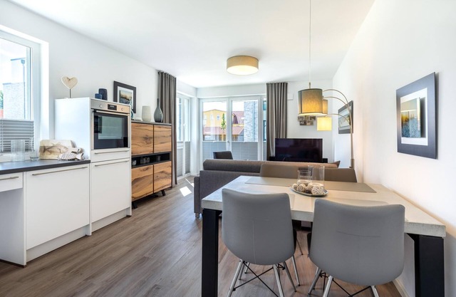 Geschmackvolles, Barrierearmes Apartment mit Sonniger Terrasse in Strandnähe