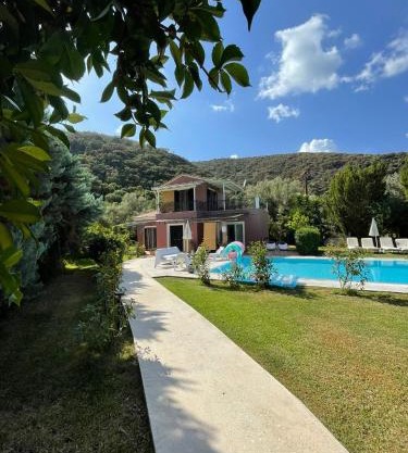 Gialos Villas 1-2 With a Private Pool