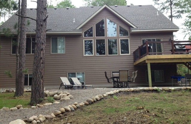 Giants Ridge Golf/Hike/Swim/Ski- Lake Home, Sleeps 12, Sandy Lake Bottom