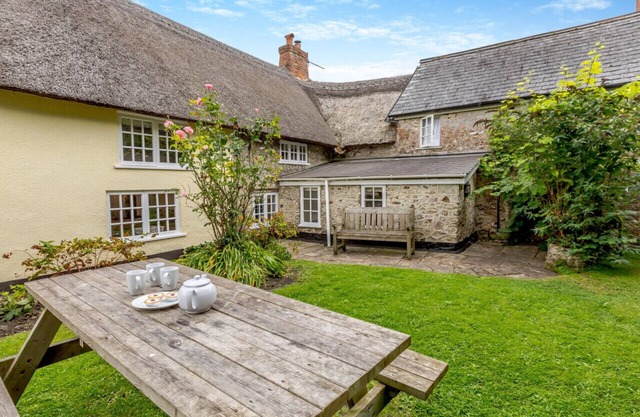 Gill Cottage - Four Bedroom House, Sleeps 6
