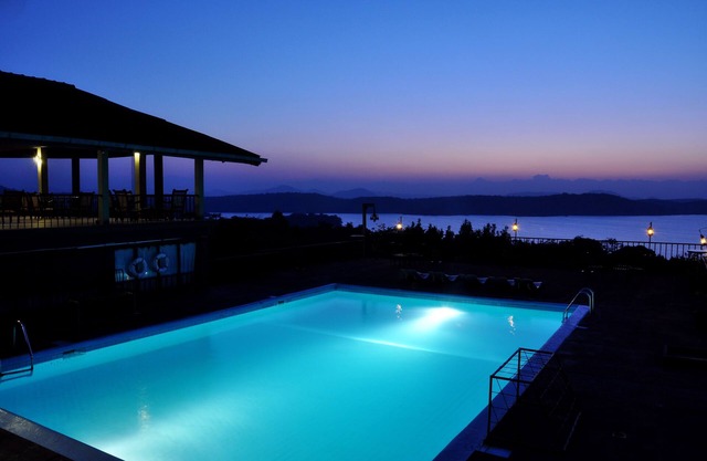 Giritale Hotel