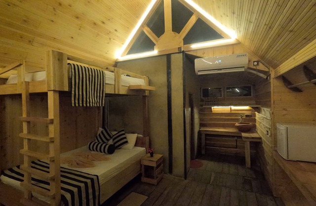 Gisban Wood Cabana & Hostel (Luxury Wood Cabana In Habarana)
