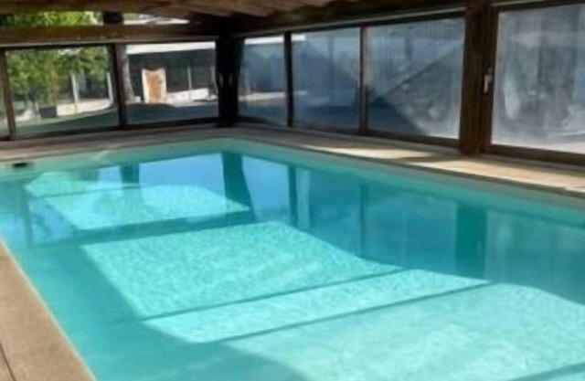 Gite 05-With heated indoor swimming pool