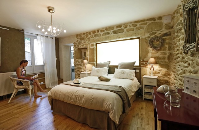 Gite 2 Chambres Avec Terrasse Couverte et Bain à Remous