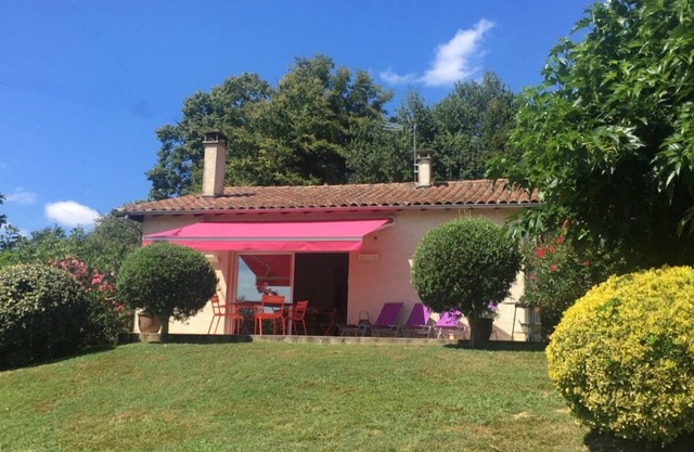 Gite 'Au Bouzigues' Monlaur Bernet - a place of serenity to discover
