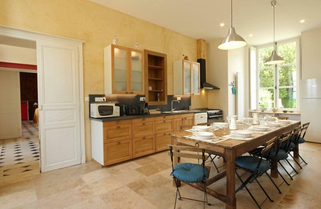 Gite Bellavilliers, 6 bedrooms, 14 persons