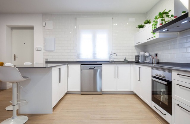 Gite Bullas, 5 bedrooms, 10 persons
