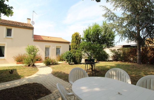 Gite Chemillé-en-Anjou-Chemillé-Melay, 3 bedrooms, 6 persons