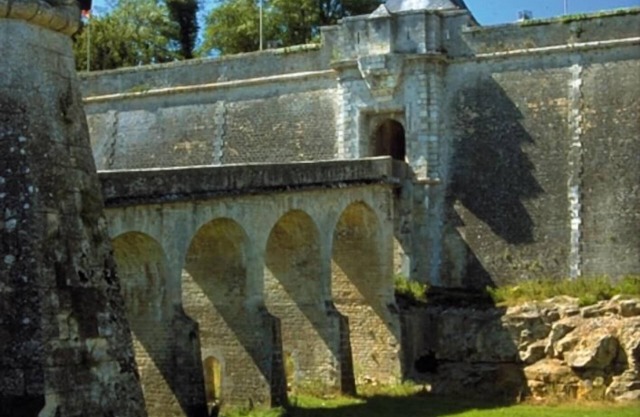 Gite DE Barbeau - Eyrans