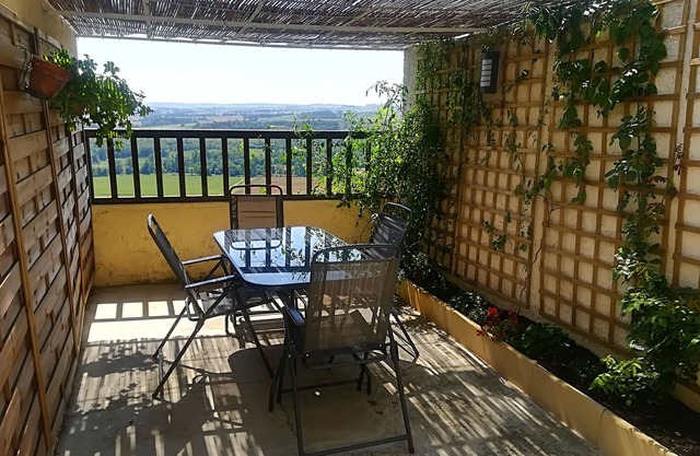 Gîte des remparts in Lectoure in the Gers at the foot of the thermal center