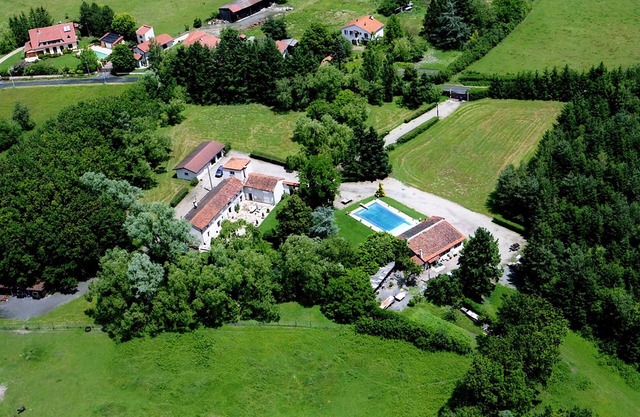GITE DES ROTIES/14 Persons - Swimming pool (42110) Poncins- Near Lyon St Etienne