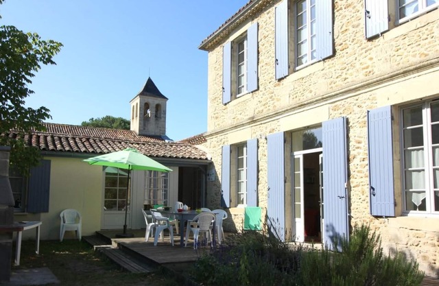 Gite DU Bourg - Bourideys