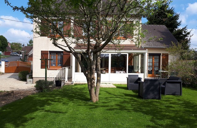 Gite du luat - 80km from Paris - 35km from Chartres or Evreux and 5km from Dreux