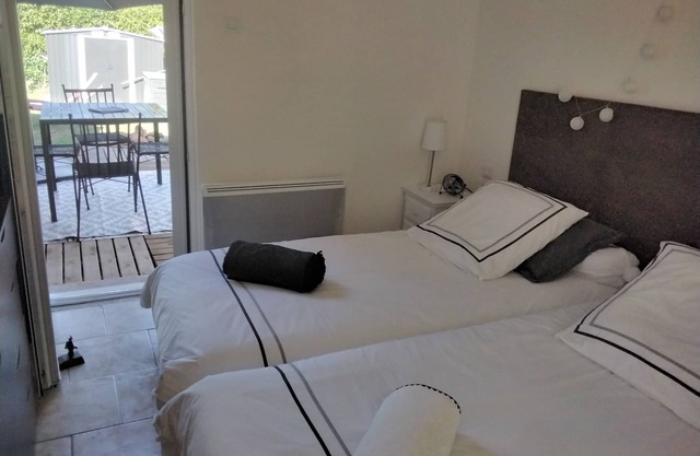 Gite for 2 people near MACON in BURGUNDY.