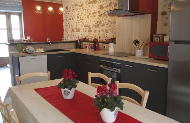 Gîte for 8 people in Mirepoix in the heart of the medieval city