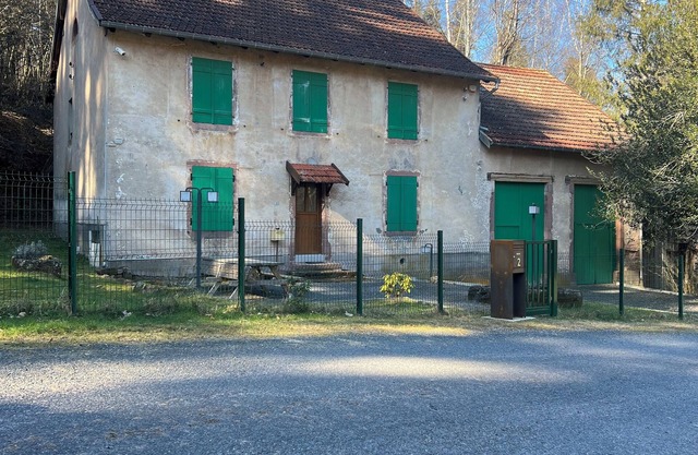 Gîte for 8 people in the middle of nature. Pets welcome!