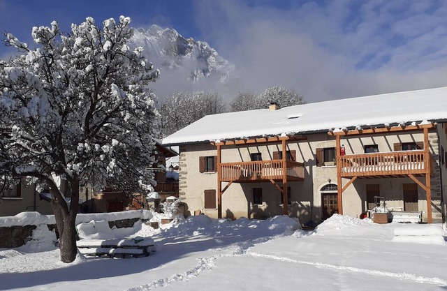 Gite au Calme Avec vue sur les Montagnes