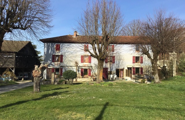 Gîte in a tastefully renovated 17th century country house.