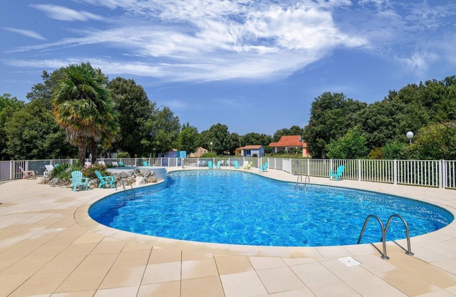 Gîte in a holiday park with pool