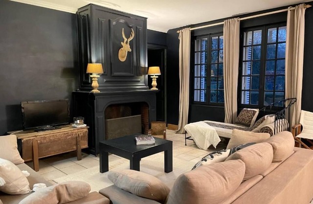 Gîte Le Domaine with private pool and fireplace