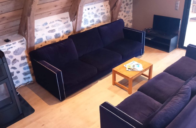 GITE LA GRANGE in 1870 farmhouse, for lovers of open spaces.