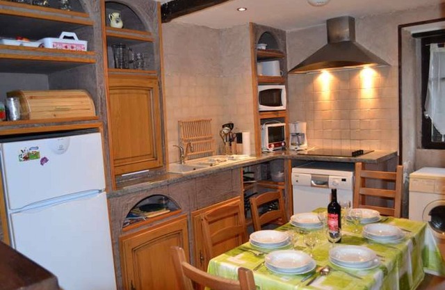 Gîte near Carcassonne and Castelnaudary with heated swimming pool and parking lot