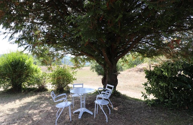 Gite Saint-Étienne-de-Chomeil, 2 bedrooms, 4 persons