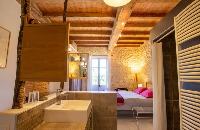 Gite Saint-Pierre-de-Chignac, 4 bedrooms, 8 persons
