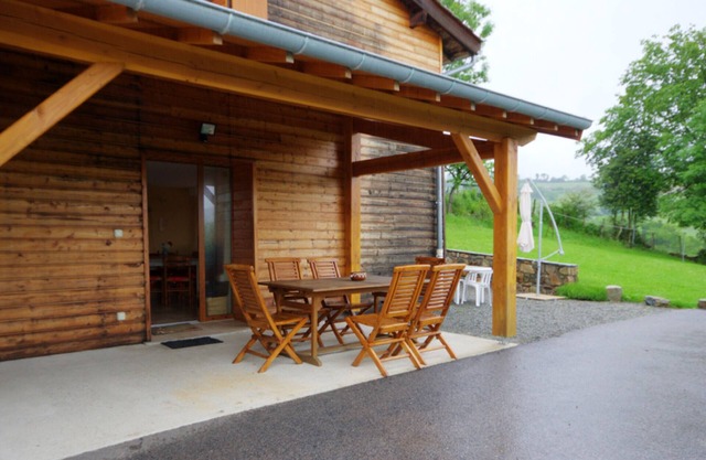 Gite Saint-Cyr-de-Valorges, 4 bedrooms, 8 persons