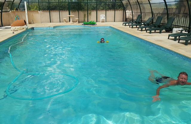 GÎTE TOURNESOL campagne, 2 bedrooms, 6 Pers. + sofa for 2 children, indoor swimming pool