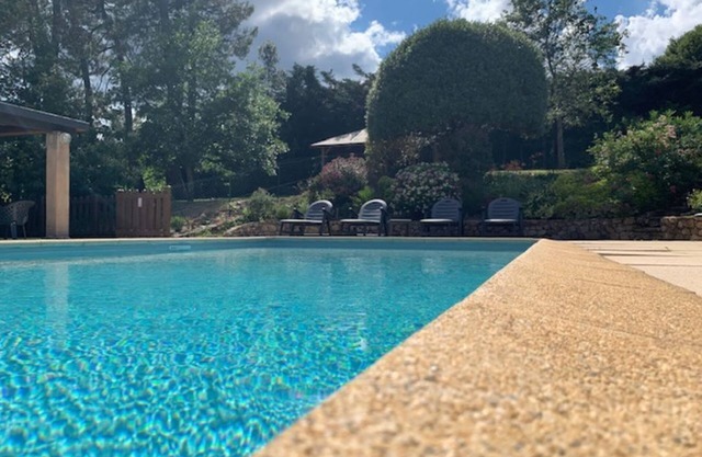 GITES FOR RENT (AIR-CONDITIONED) WITH SWIMMING POOL VILLAGE DE TAURIERS