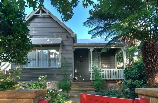 Glamis Cottage Blackheath