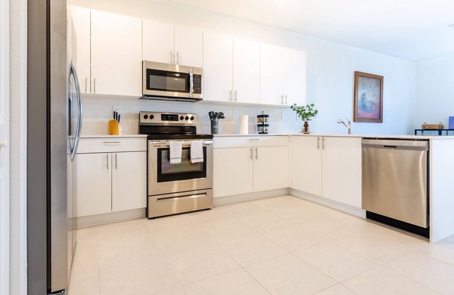 Glamorous 4BR New & Modern near FL Keys
