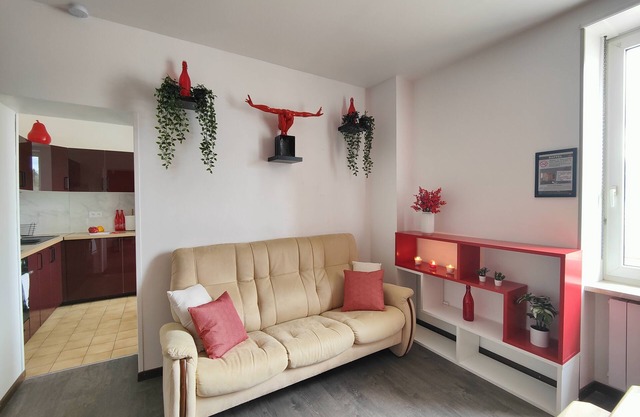 Glamour Red Apartment