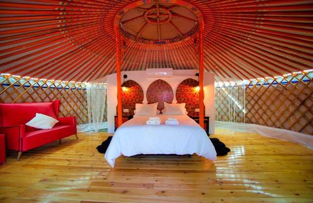 Glamping El Jardin De Las Delizias, Valle del Jerte, Spain
